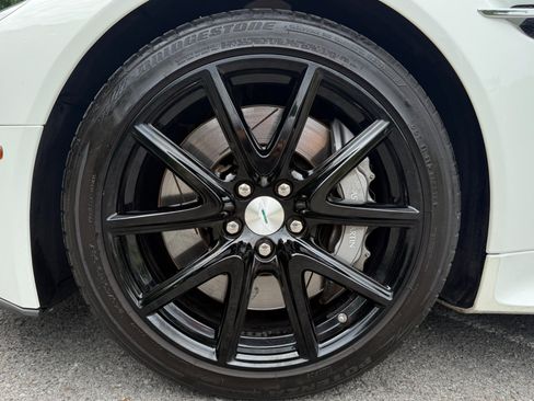 Used 2015 Aston Martin V8 Vantage GT RWD image 48