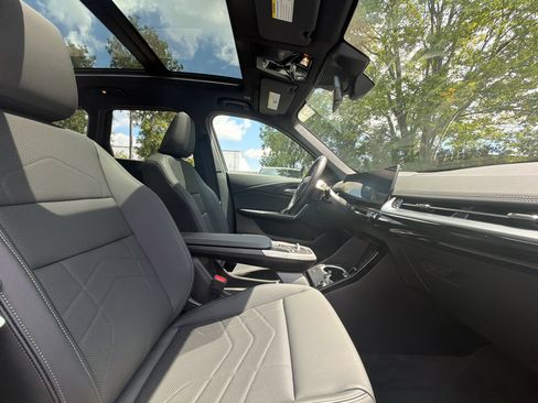 Used 2025 BMW X2 xDrive28i AWD/4WD image 22
