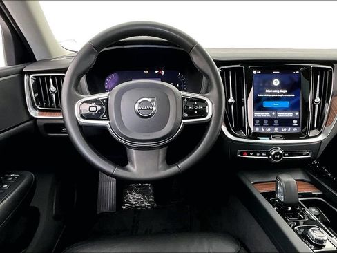 Used 2024 Volvo S60 B5 Plus AWD/4WD image 6
