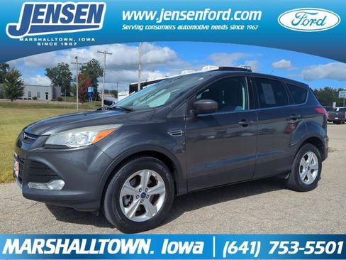 Used 2015 Ford Escape SE image 1