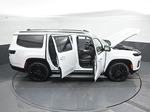 New 2026 Jeep Grand Wagoneer Limited AWD/4WD image 59