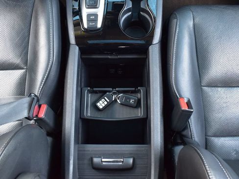 Used 2019 Honda Pilot Elite image 35