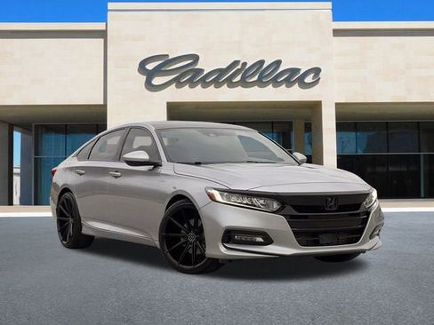 Used 2020 Honda Accord Sport image 2