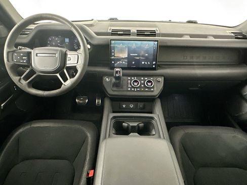 Used 2023 Land Rover Defender 110 V8 AWD/4WD image 22