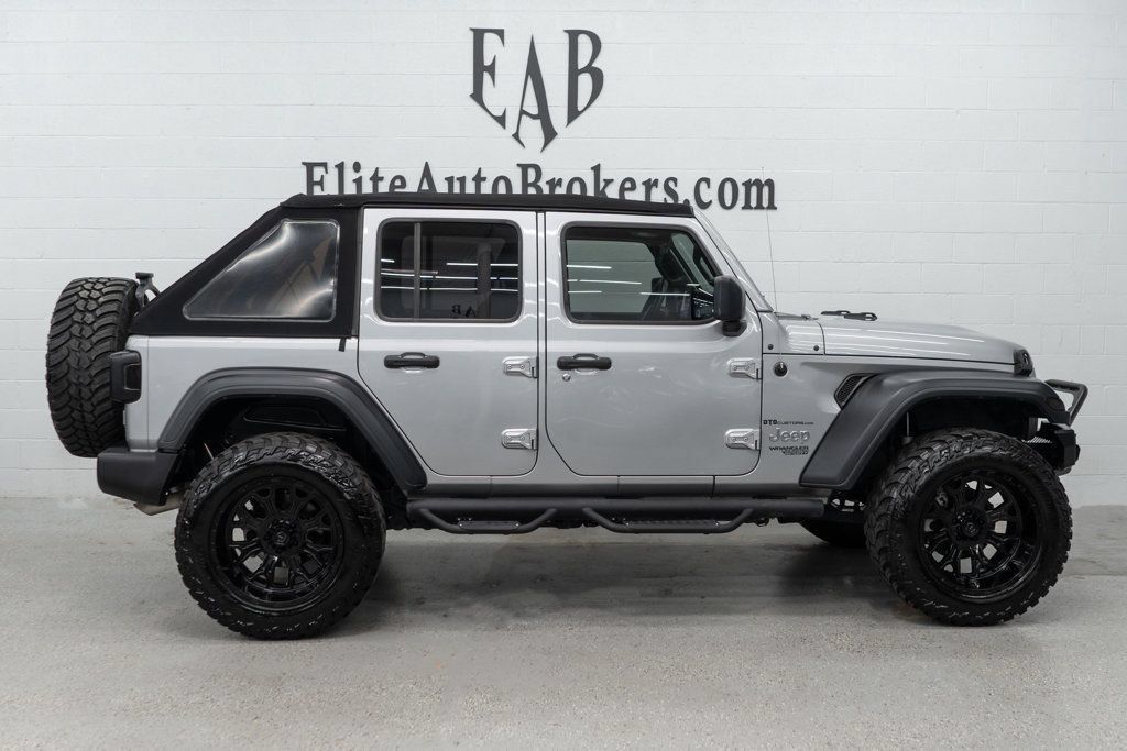 Used 2018 Jeep Wrangler Unlimited Sport AWD/4WD image 5