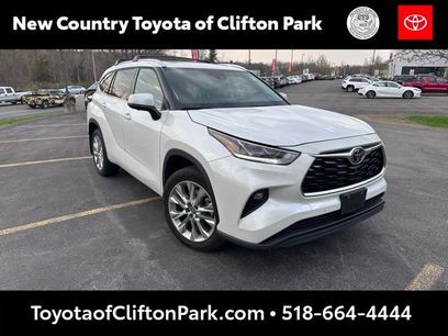 Used 2023 Toyota Highlander Limited