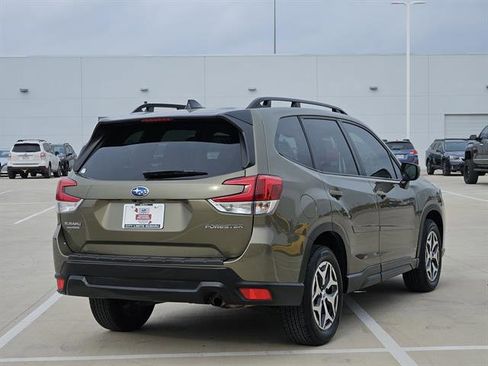 Certified 2024 Subaru Forester Premium image 4