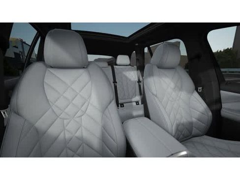 Used 2026 BMW X5 sDrive40i w/ Premium Package RWD image 11