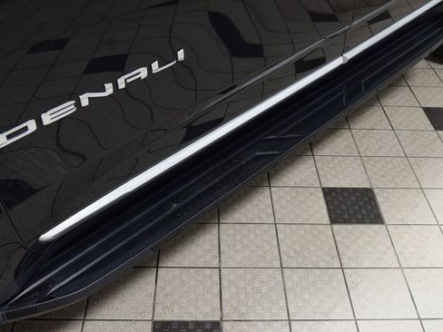 Used 2024 GMC Yukon XL Denali w/ Max Trailering Package image 31