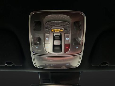 Used 2025 Genesis GV70 3.5T Sport image 27