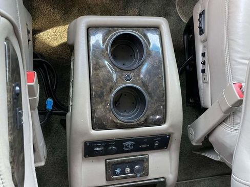 Used 2015 Chevrolet Express 2500 Extended RWD image 25
