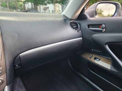 Used 2012 Lexus IS 350C w/ Luxury Pkg RWD image 21
