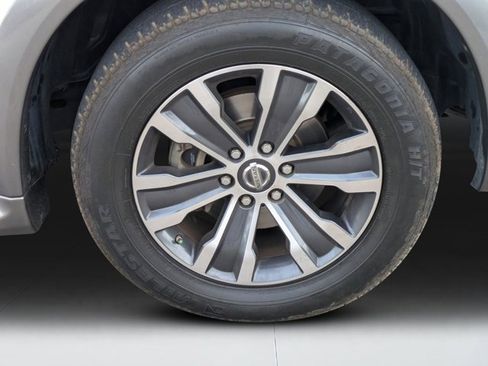 Used 2018 Nissan Armada SL w/ Moonroof Package image 9