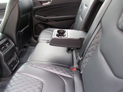 Used 2024 Ford Edge Titanium AWD/4WD image 34