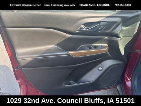 Used 2018 GMC Acadia SLE AWD/4WD image 16