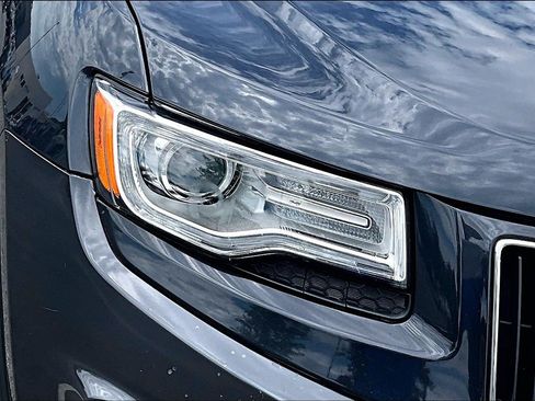 Used 2015 Jeep Grand Cherokee Limited w/ Luxury Group II AWD/4WD image 32
