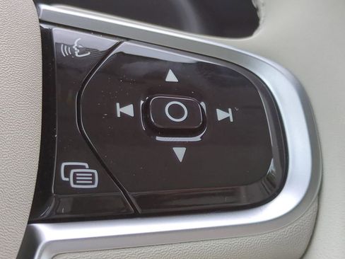 New 2026 Volvo XC60 B5 Ultra w/ Protection Package Premier AWD/4WD image 21