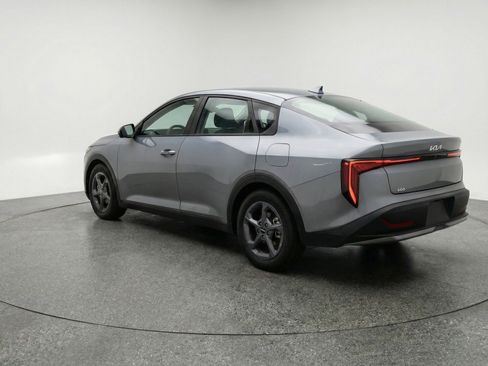 Used 2025 Kia K4 FWD image 6
