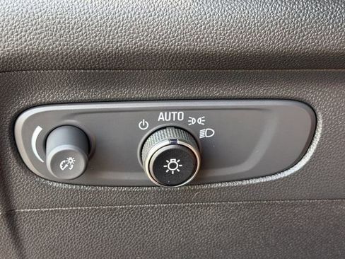 Used 2023 Buick Envision Essence FWD image 20
