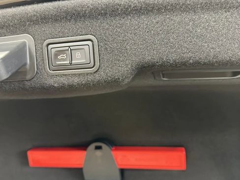 Used 2016 Audi A8 L 4.0T image 16