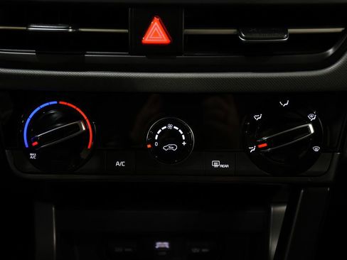 New 2026 Kia Seltos LX FWD image 18