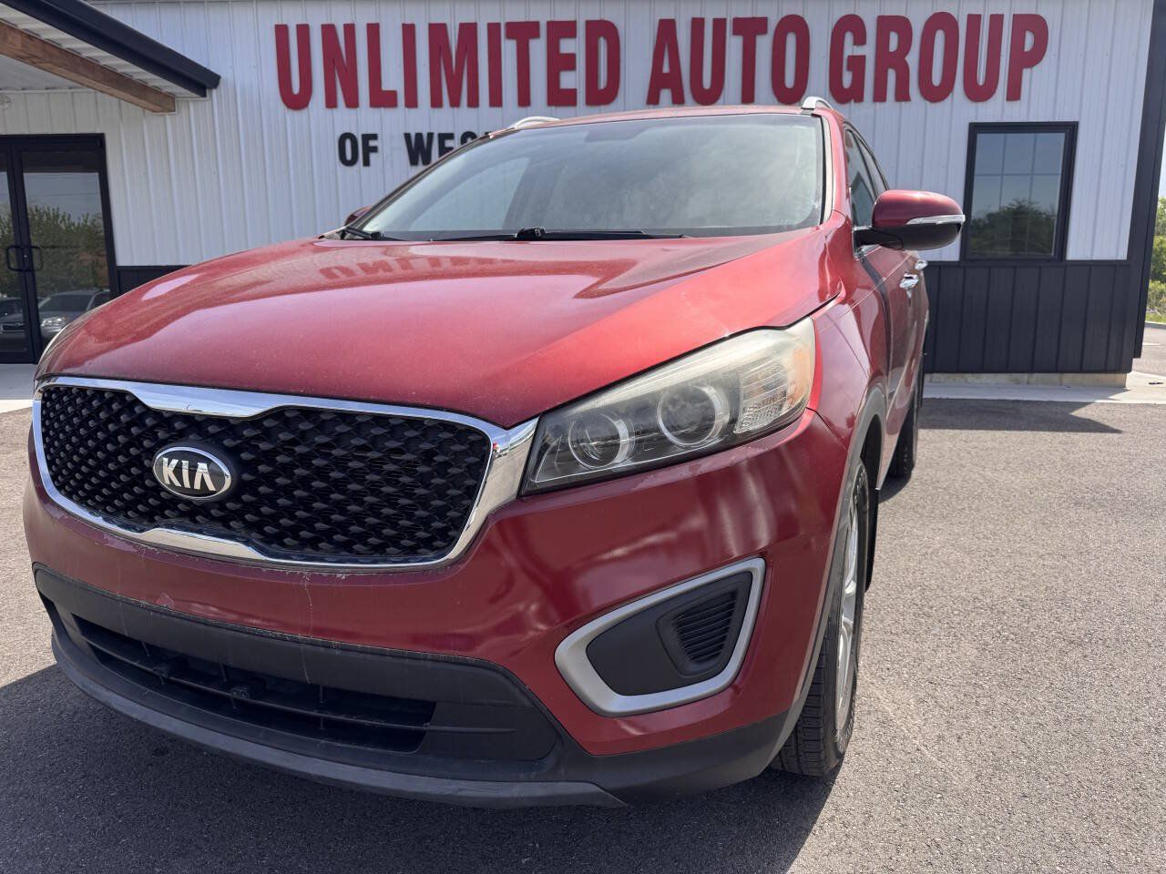Used 2016 Kia Sorento FWD image 2