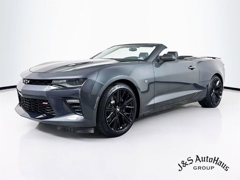 Used 2017 Chevrolet Camaro SS image 3