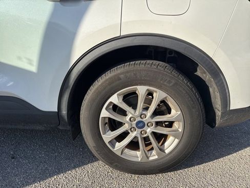 Certified 2020 Ford Escape SE image 14