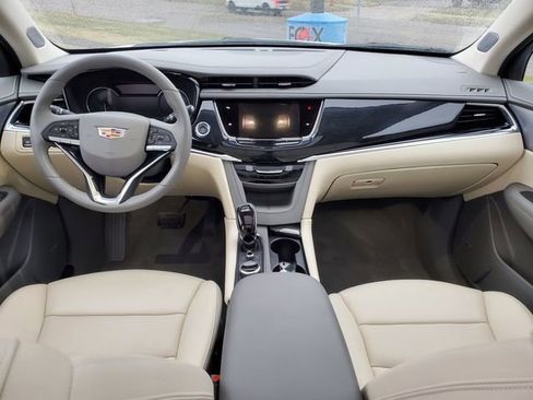 Certified 2024 Cadillac XT6 Premium Luxury image 17