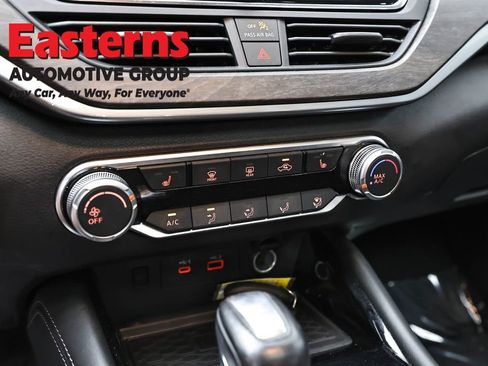 Used 2023 Nissan Altima 2.5 SV w/ SV Premium Package AWD/4WD image 20