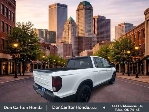 New 2026 Honda Ridgeline Black Edition image 4