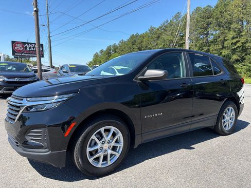 Used 2024 Chevrolet Equinox LS w/ LS Convenience Package FWD image 1