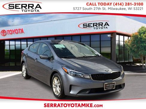 Used 2017 Kia Forte S FWD image 1