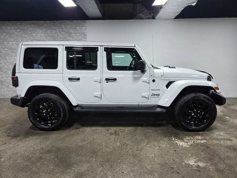 Used 2023 Jeep Wrangler Unlimited Sahara w/ Cold Weather Group image 3
