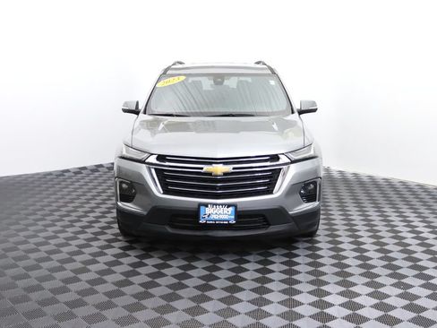 Used 2023 Chevrolet Traverse LT w/ LT Premium Package AWD/4WD image 2
