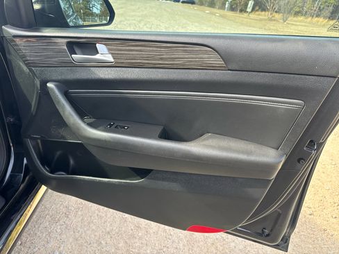 Used 2015 Hyundai Sonata Limited image 22