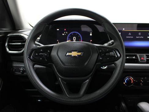 Used 2024 Chevrolet TrailBlazer LS w/ LS Confidence Package FWD image 11