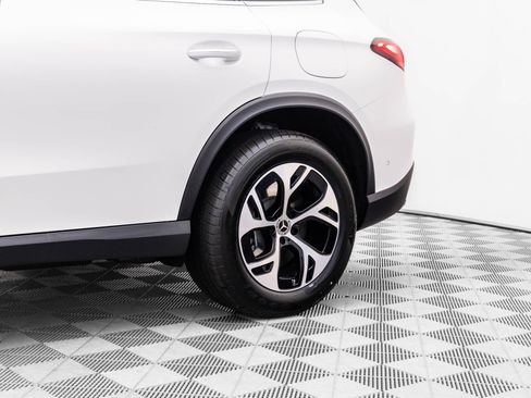 New 2025 Mercedes-Benz GLC 350e 4MATIC image 33