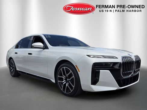 Certified 2025 BMW i7 xDrive60 AWD/4WD image 1