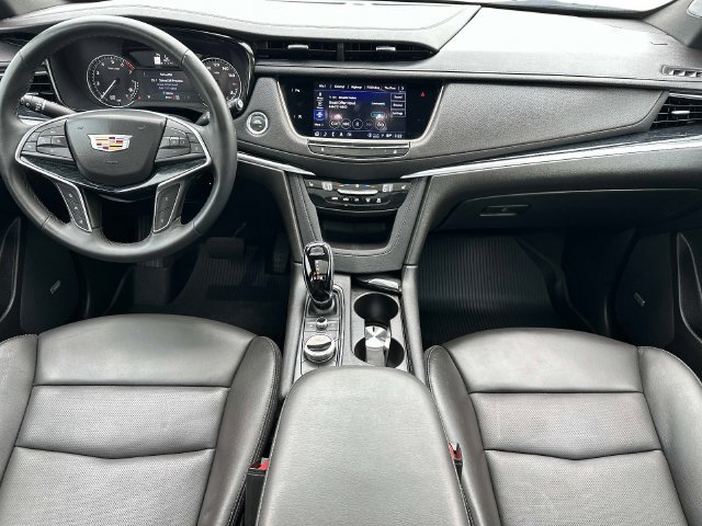 Certified 2025 Cadillac XT5 Premium Luxury w/ LPO, Floor Liner Package AWD/4WD image 16