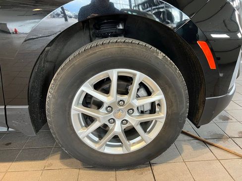 Used 2023 Chevrolet Equinox LT image 17