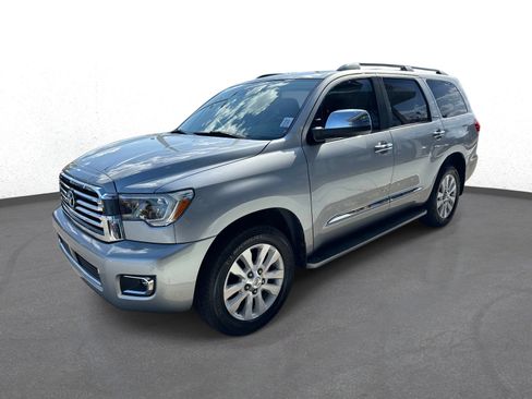Used 2018 Toyota Sequoia Platinum RWD image 7