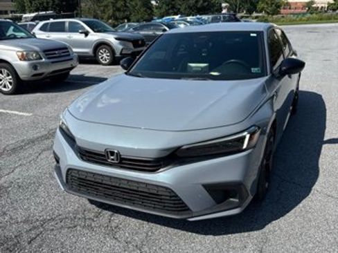 Used 2022 Honda Civic Sport image 2