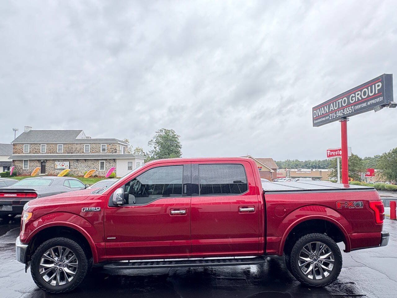 Used 2017 Ford F150 Lariat w/ Equipment Group 502A Luxury AWD/4WD image 4