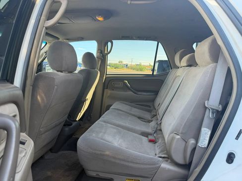 Used 2007 Toyota Sequoia SR5 RWD image 19