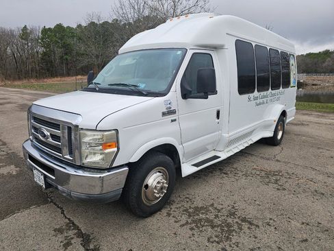 Used 2010 Ford E-350 and Econoline 350 Super Duty image 11
