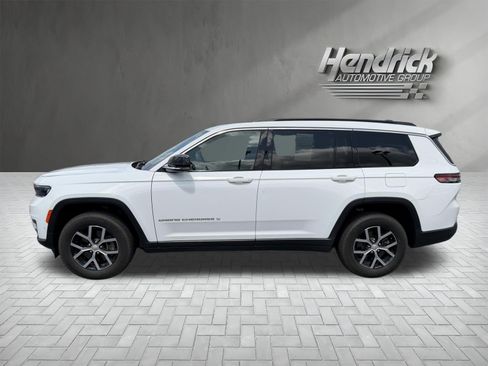 Used 2024 Jeep Grand Cherokee L Limited w/ Luxury Tech Group II RWD image 9