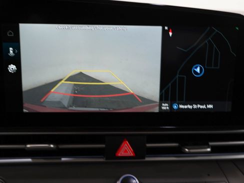 Used 2025 Hyundai Elantra SEL FWD image 51