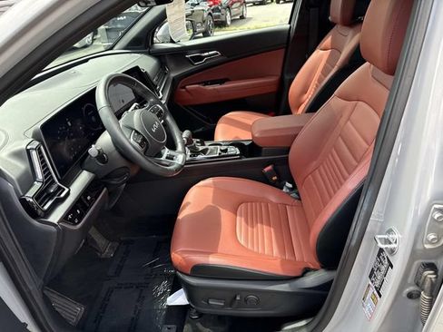 Used 2025 Kia Sportage SX AWD/4WD image 14