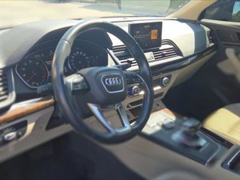 Used 2020 Audi Q5 2.0T Premium w/ Convenience Package AWD/4WD image 13